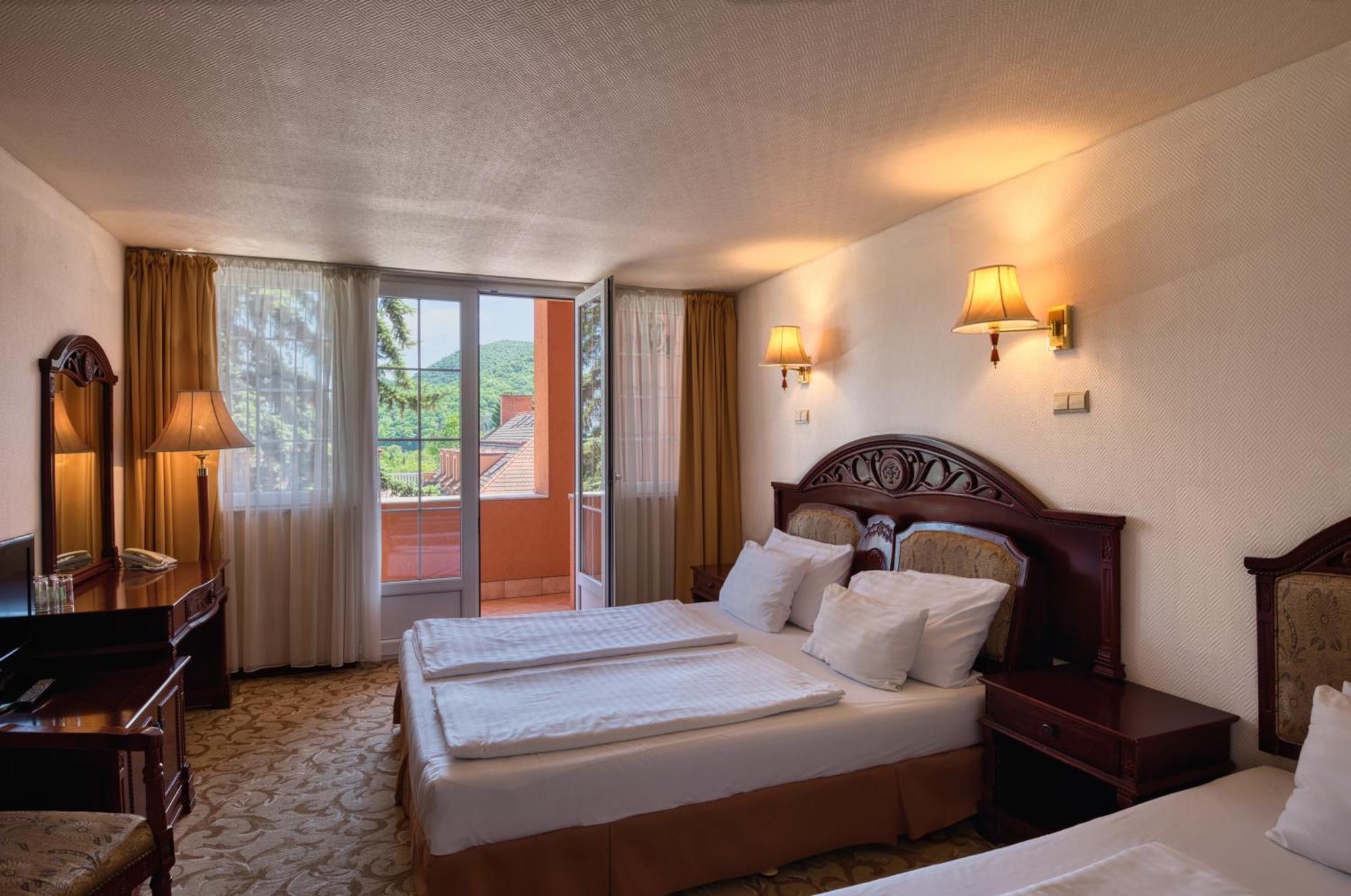 Hotel Bellevue Esztergom Eksteriør bilde