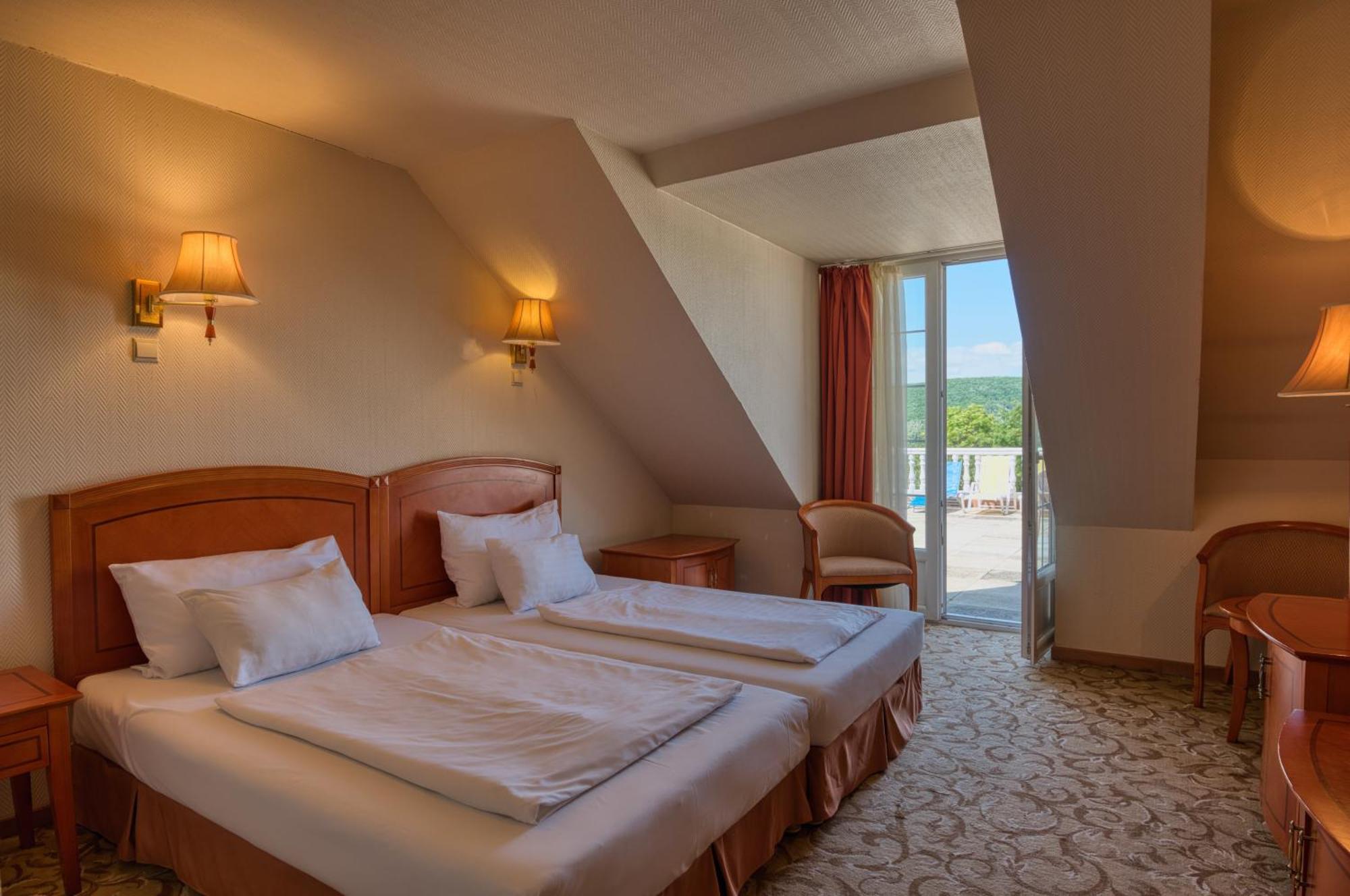 Hotel Bellevue Esztergom Eksteriør bilde