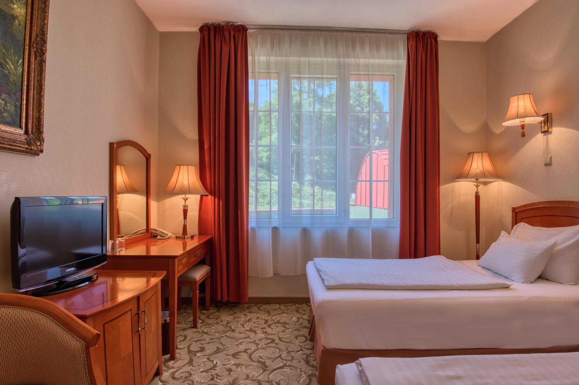 Hotel Bellevue Esztergom Eksteriør bilde